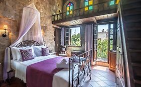 S.Nikolis' Hotel & Apartments